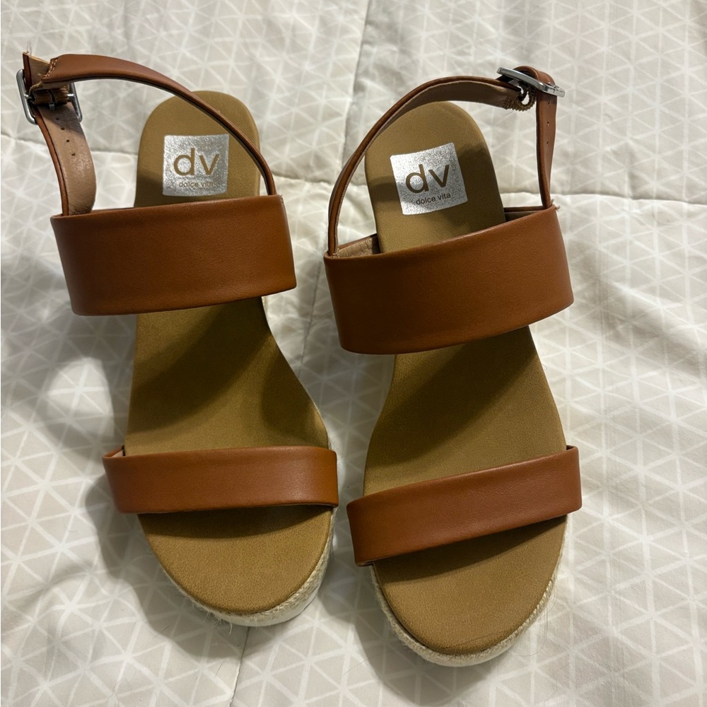 DV by Dolce Vita Women's Brown Strap Sandals